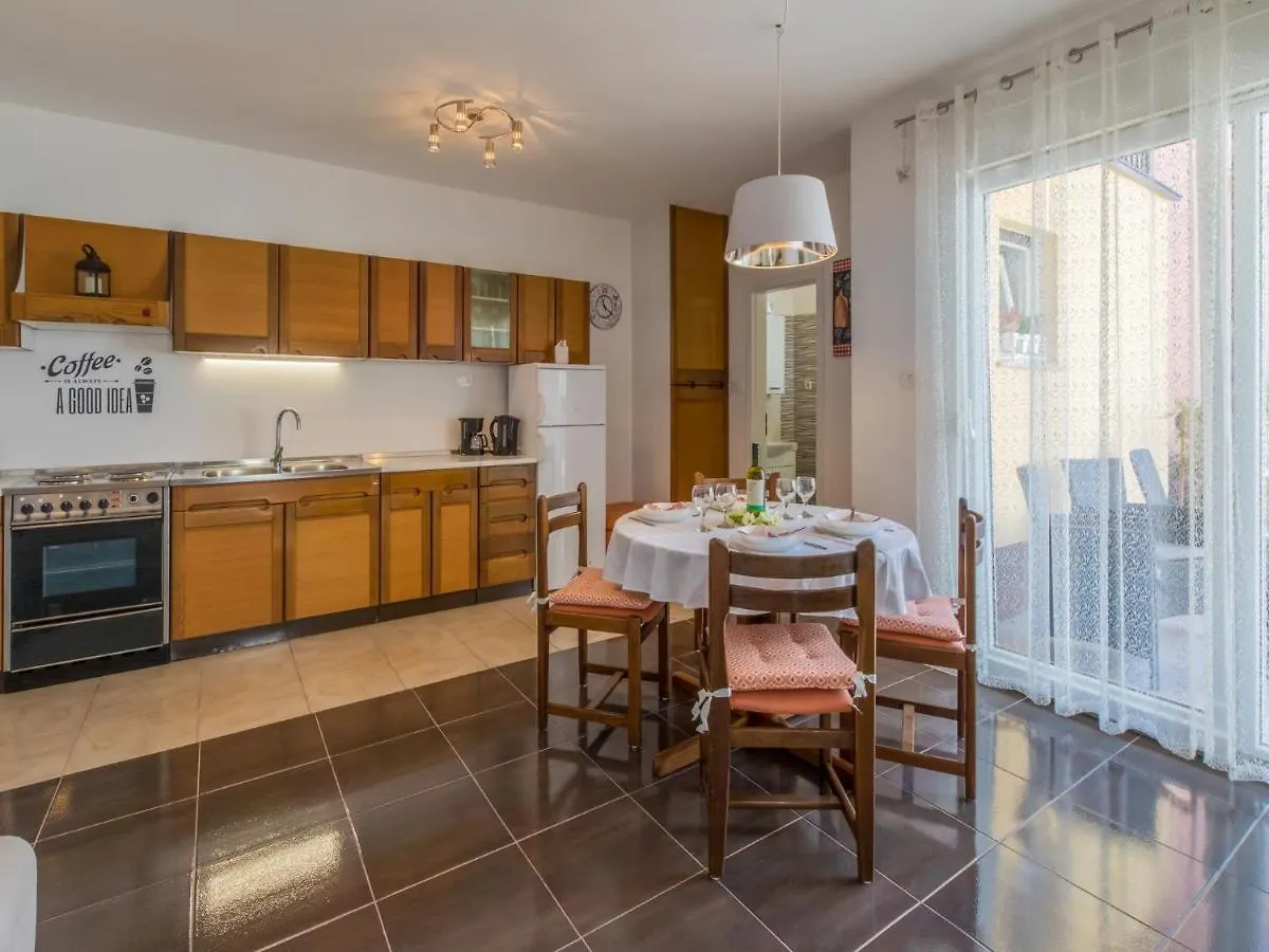 Apartment Slavka Crikvenica